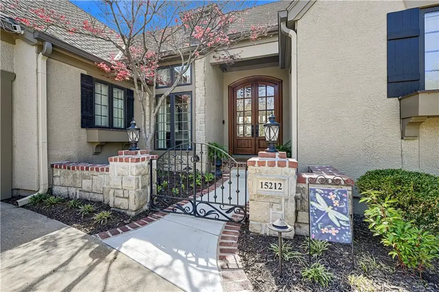 15212 Linden Street, Leawood, KS 66224 - #2
