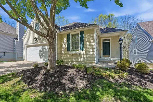 12604 Noland Street, Overland Park, KS 66213