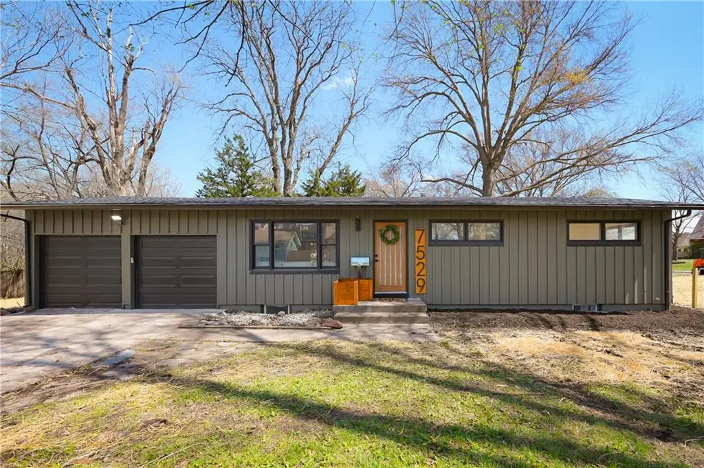 7529 Lamar Avenue, Prairie Village, KS 66208 - #1