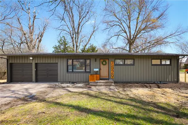 7529 Lamar Avenue, Prairie Village, KS 66208