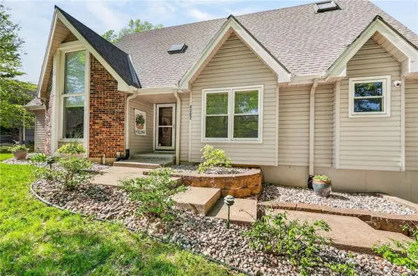 4302 NW 60th Court, Kansas City, MO 64151