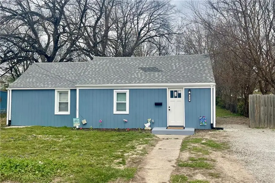 324 W South Avenue, Independence, MO 64050 - #2