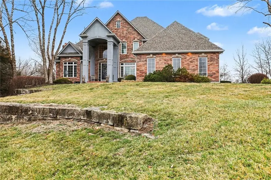 4 Orchard Place, Harrisonville, MO 64701 - #3