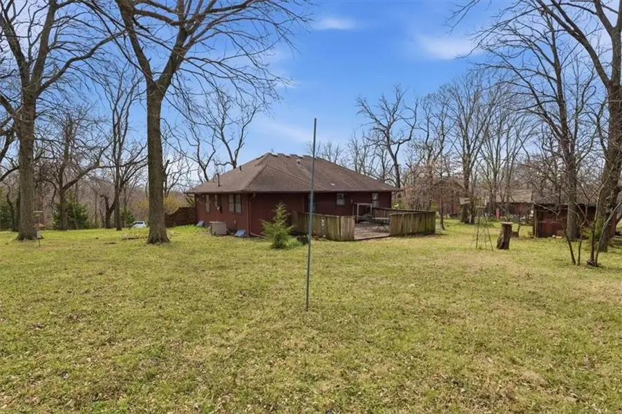 27934 W 85th Terrace, De Soto, KS 66018 - #2