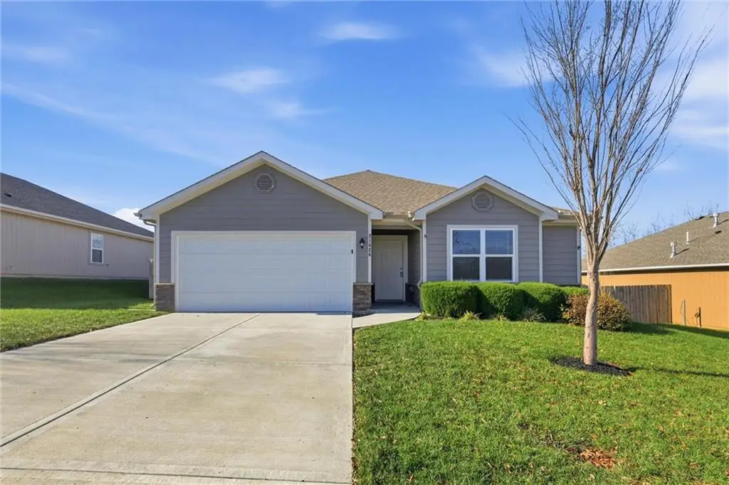 21826 Franklin Street, Spring Hill, KS 66083 - #1