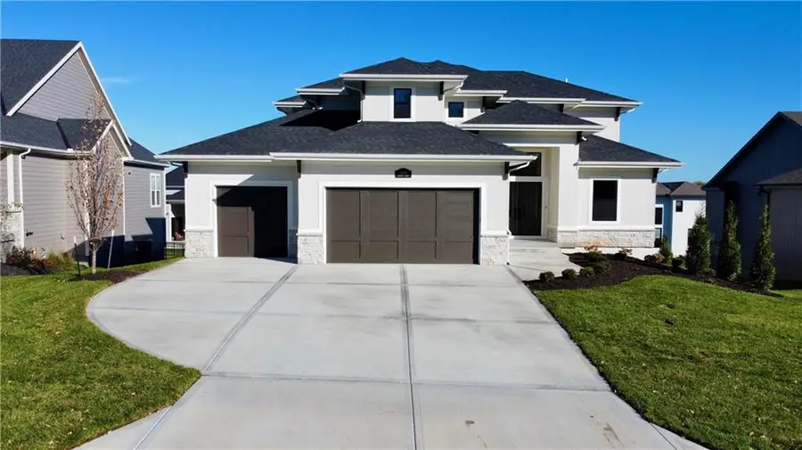 16932 Parkhill Street, Overland Park, KS 66221 - #2