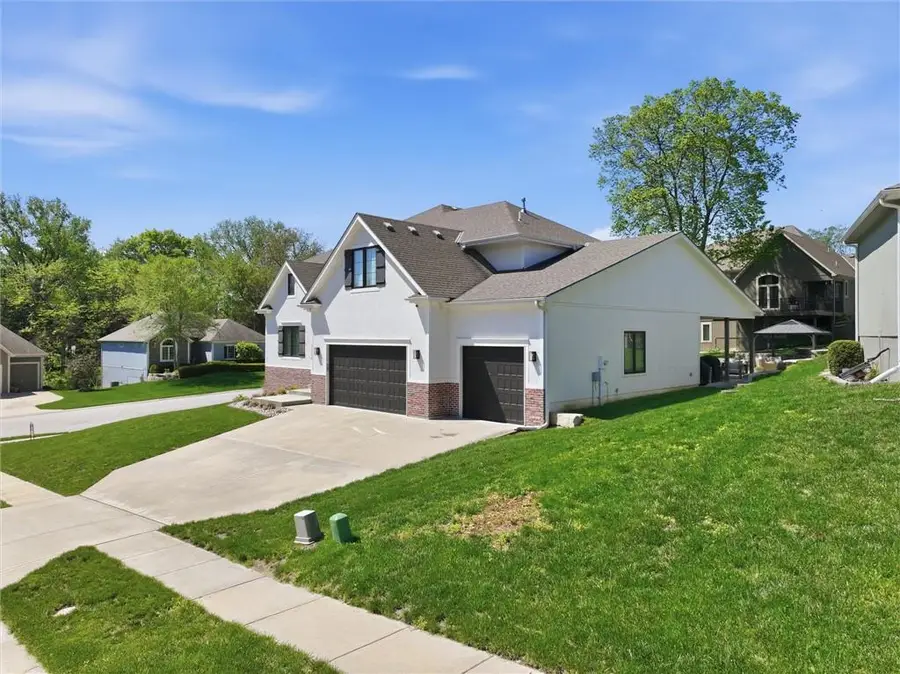 12548 Grand Court, Kansas City, MO 64145 - #2