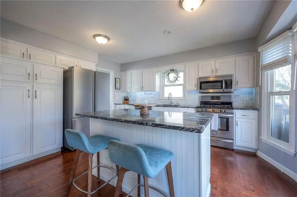 7802 Westgate Drive, Lenexa, KS 66216 - #1