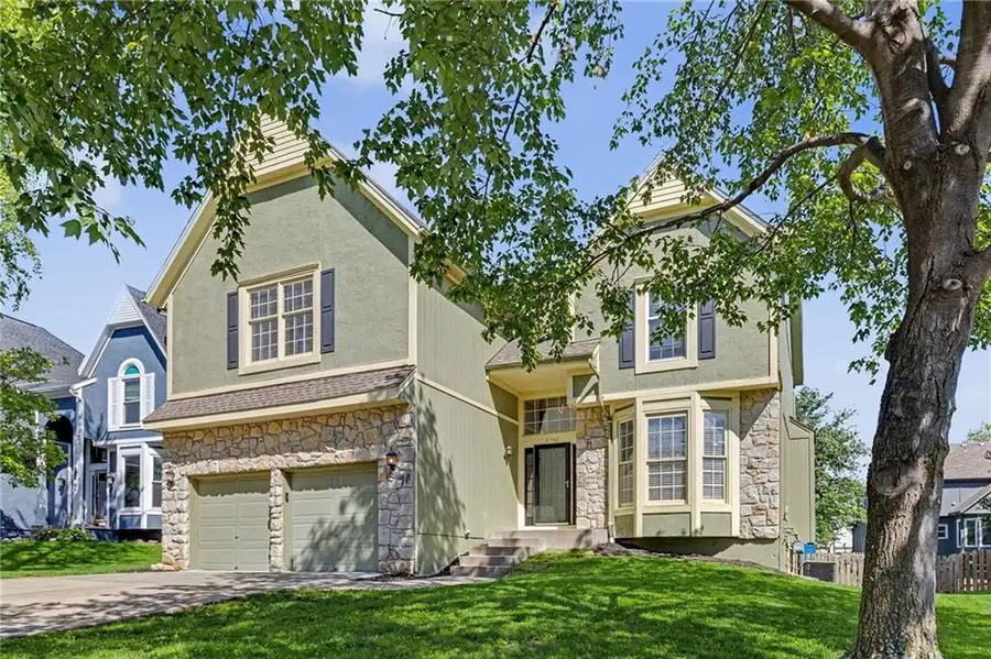 8006 W 129 Terrace, Overland Park, KS 66213 - #3