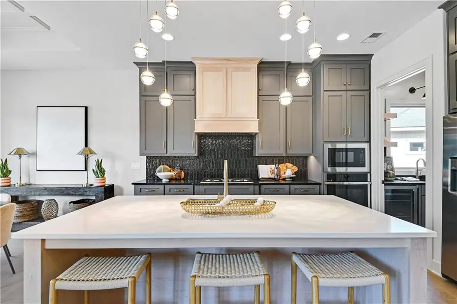 22085 W 93rd Terrace, Lenexa, KS 66220 - #2