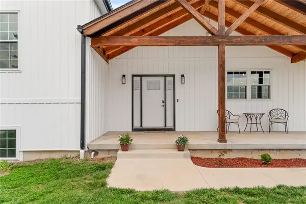 24218 NE 136th Street, Excelsior Springs, MO 64024