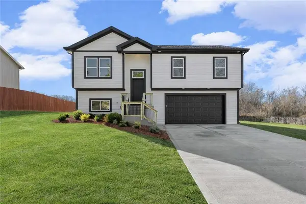 3416 Iowa Street, Leavenworth, KS 66048