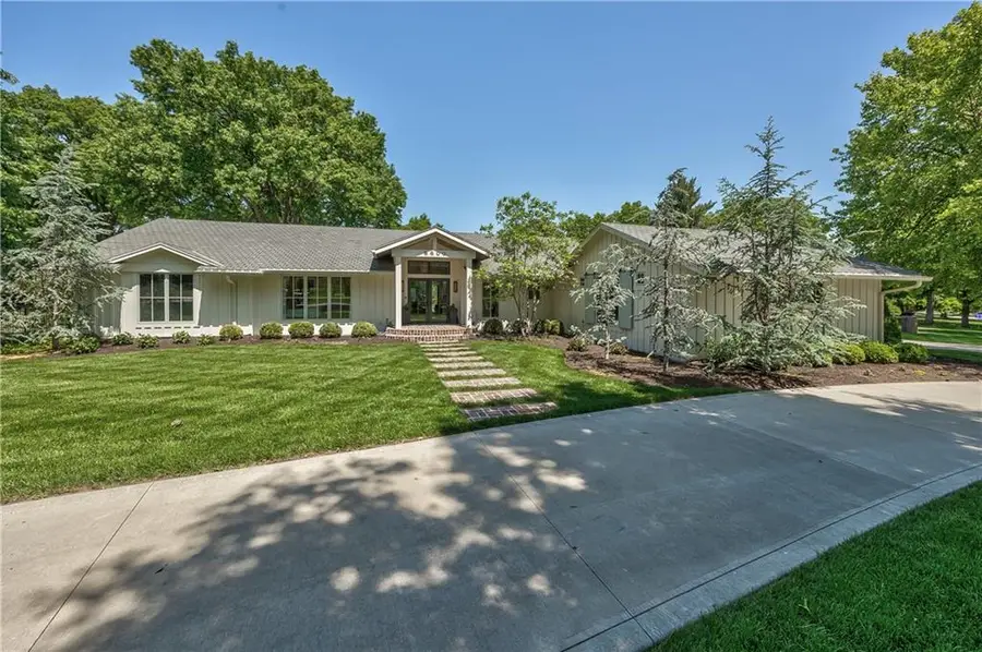 8600 Reinhardt Lane, Leawood, KS 66206 - #3