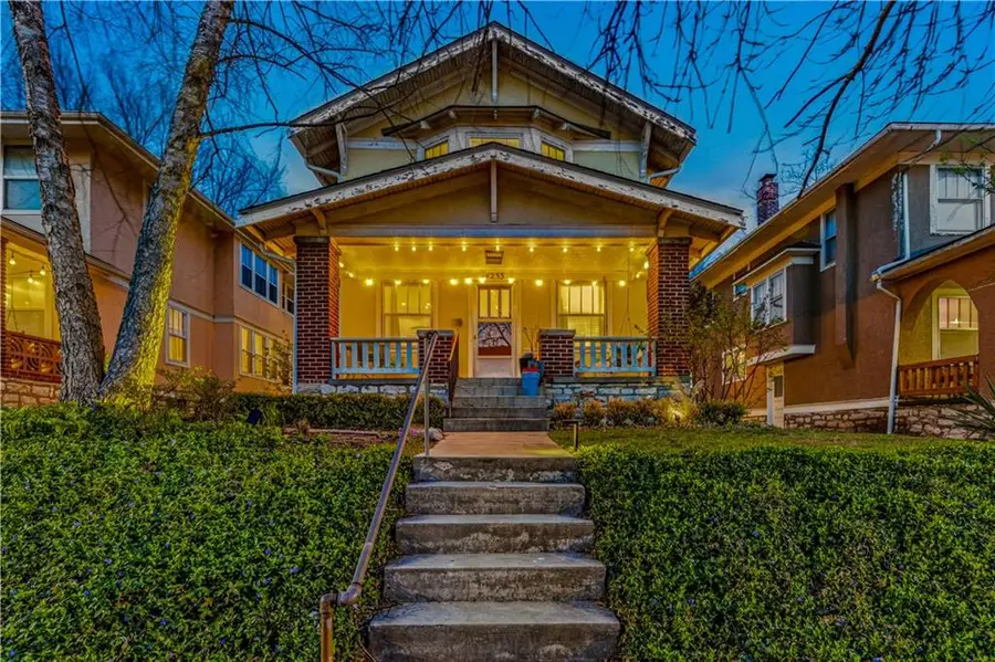 4233 Mercier Street, Kansas City, MO 64111 - #2