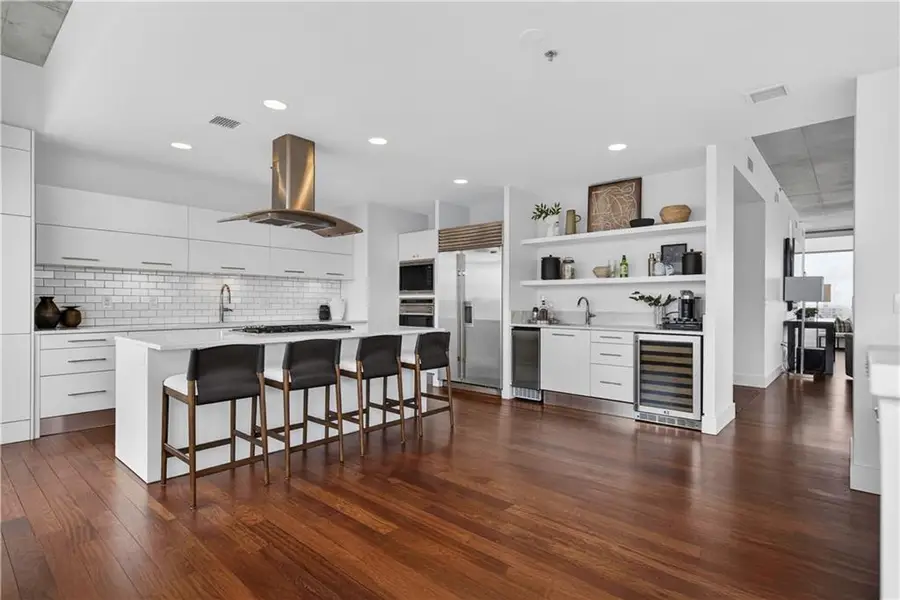 4646 Broadway Street #12th Floor, Kansas City, MO 64112 - #3