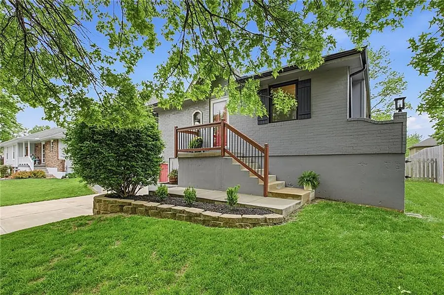 1128 NE Westwind Drive, Lees Summit, MO 64086 - #3