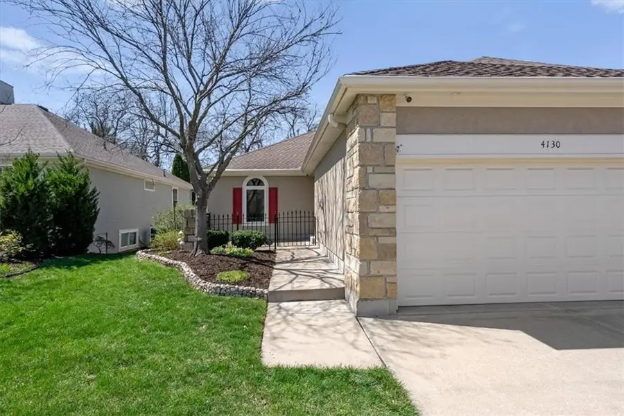 4130 SW Minnesota Drive, Lees Summit, MO 64082 - #3