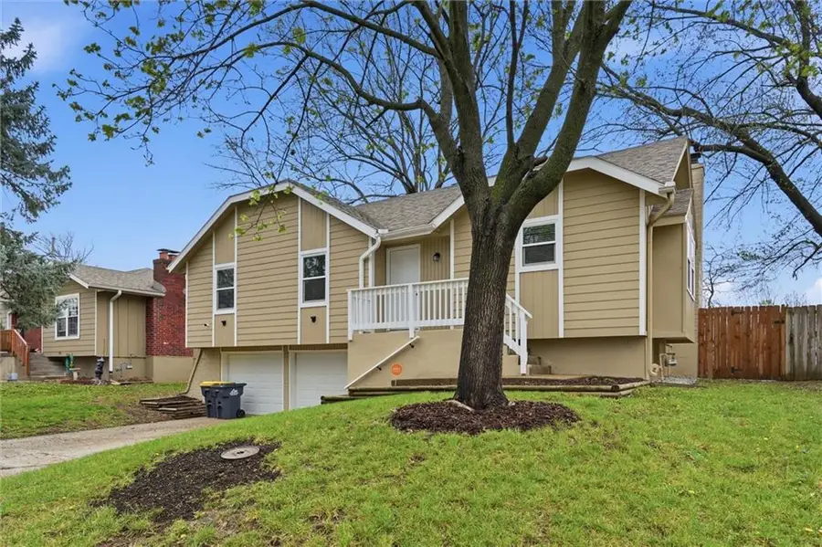 1328 SE Piccadilly Street, Blue Springs, MO 64014 - #2