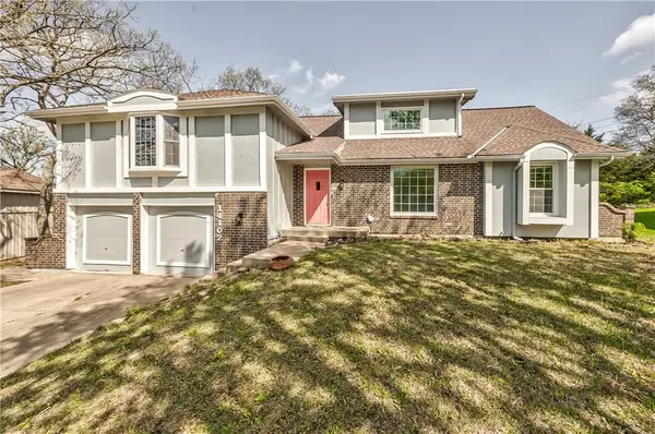 14102 W 69th Street, Shawnee, KS 66216