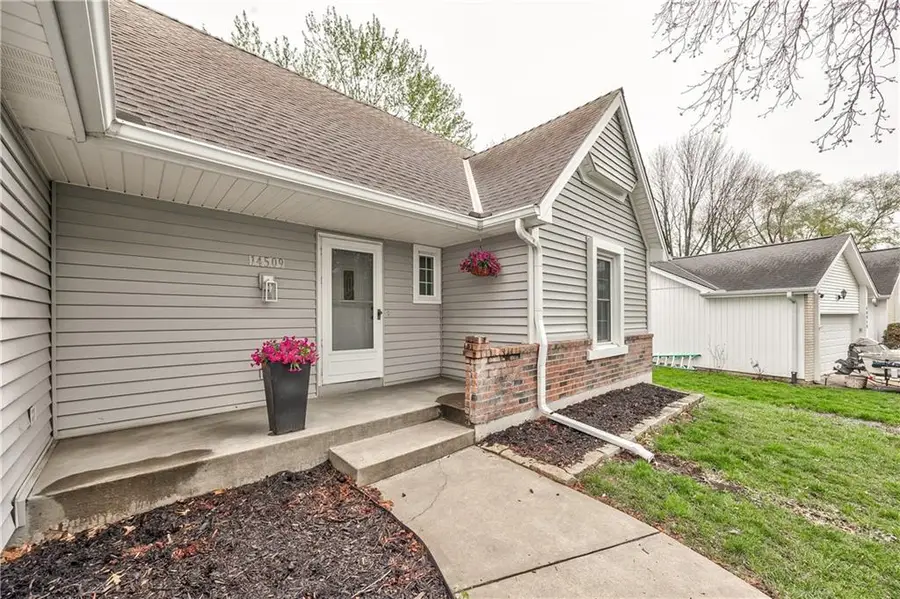 14509 S Summertree Lane, Olathe, KS 66062 - #3