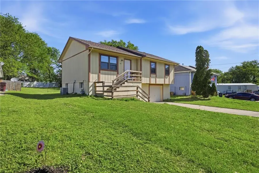 711 Park Street, Clinton, MO 64735 - #2