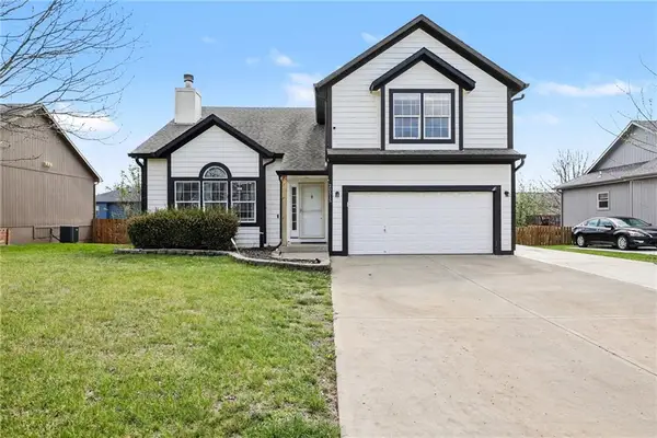 20515 W 220th Terrace, Spring Hill, KS 66083