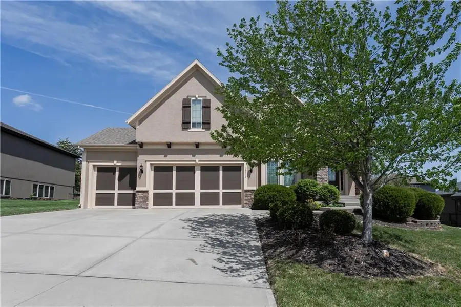 18914 W 100th Street, Lenexa, KS 66220 - #2