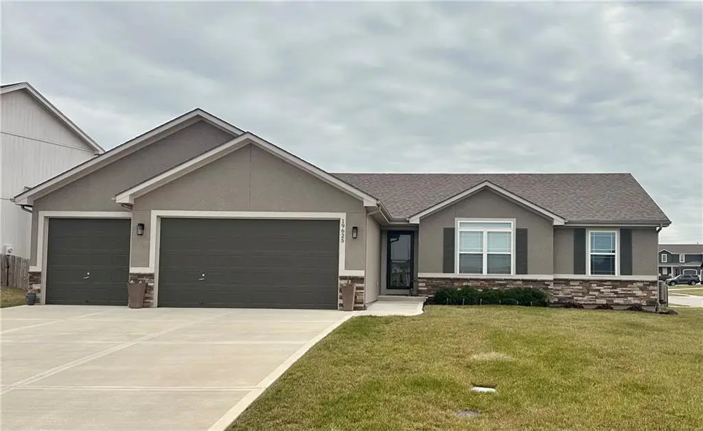 19625 W 197th Street, Spring Hill, KS 66083 - #1