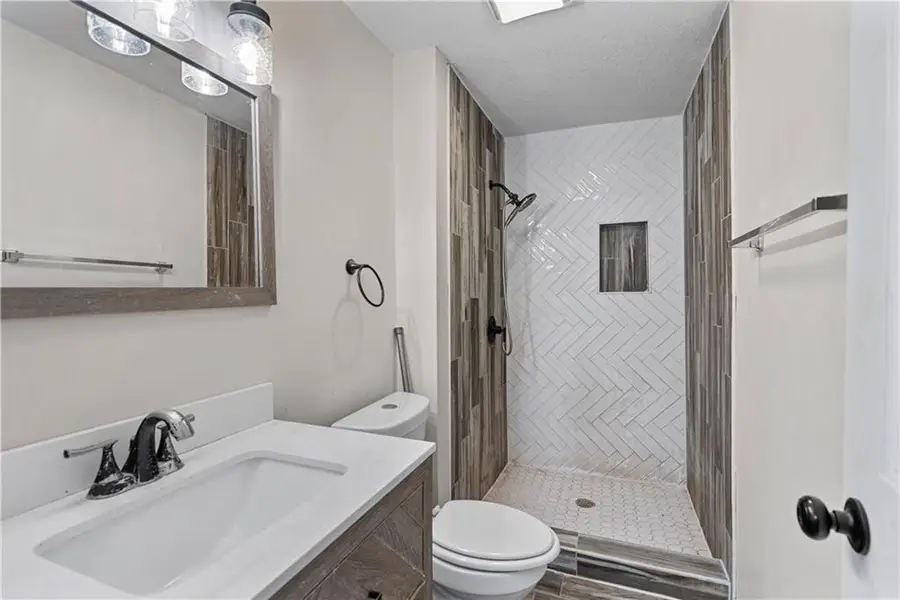 3868 E 59th Street, Kansas City, MO 64130 - #3