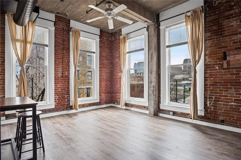 113 W 5th Street #206, Kansas City, MO 64105 - #1