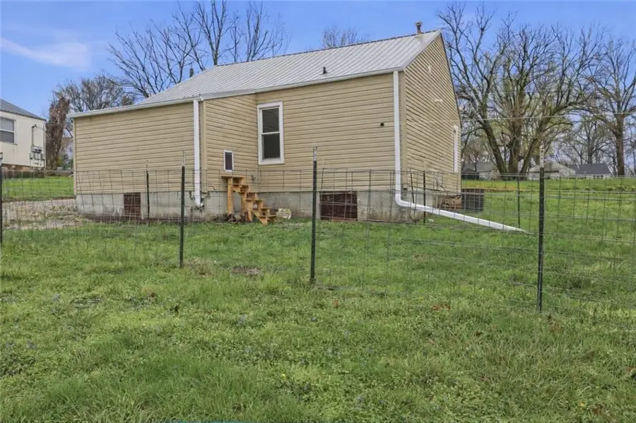515 Cunningham Street, Richmond, MO 64085 - #3