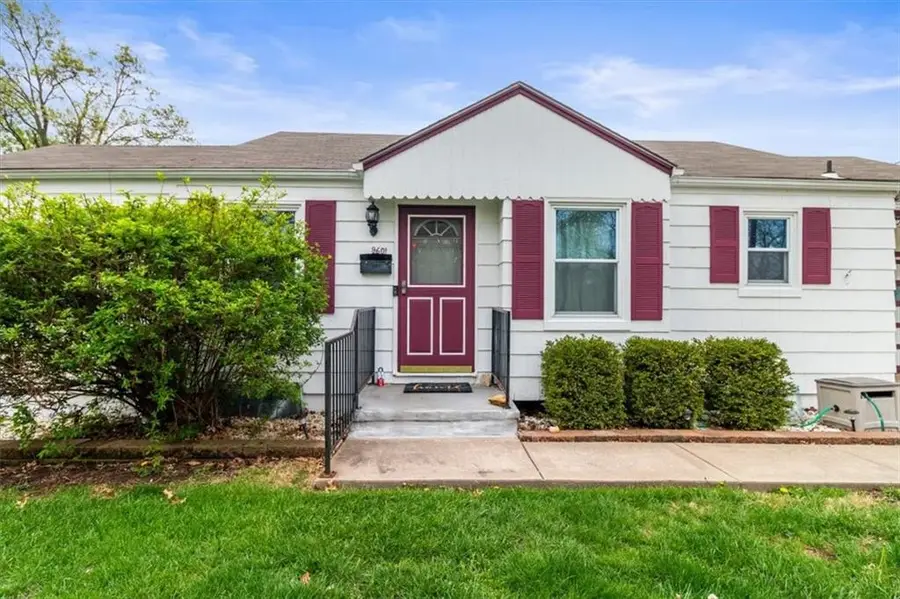 9601 E 68th Street, Raytown, MO 64133 - #2