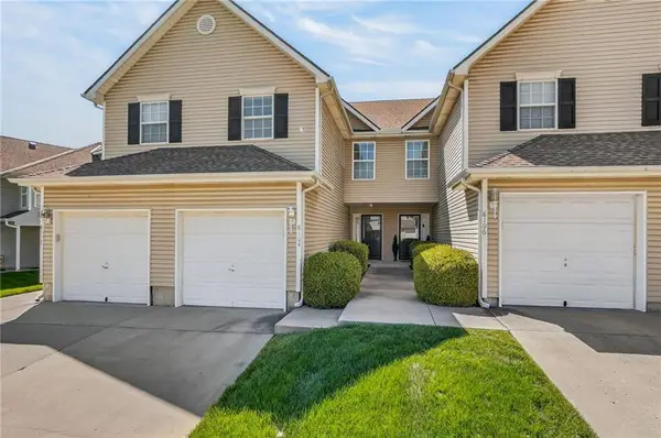 8104 N Lawn Avenue, Kansas City, MO 64119