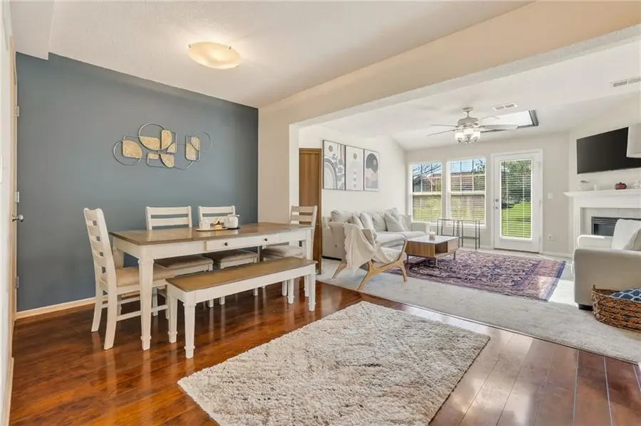 8104 N Lawn Avenue, Kansas City, MO 64119 - #2