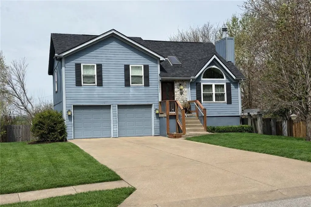 8254 NE 112th Street, Kansas City, MO 64157 - #1