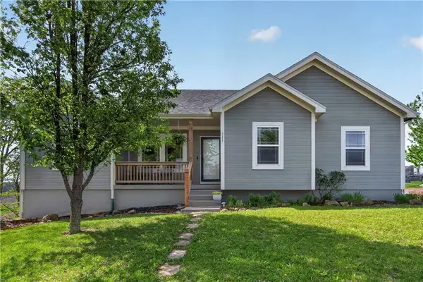 111 E Timberlake Drive, Lone Jack, MO 64070