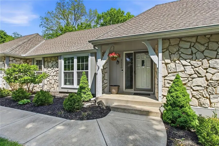 2110 W 120th Street, Leawood, KS 66209 - #2