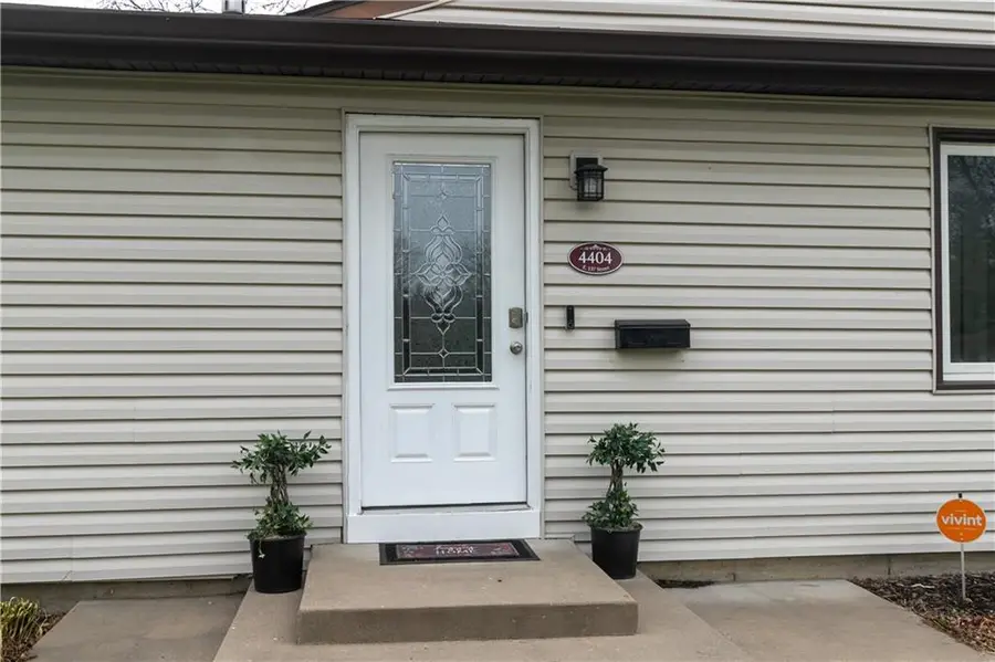 4404 E 137th Street, Grandview, MO 64030 - #3