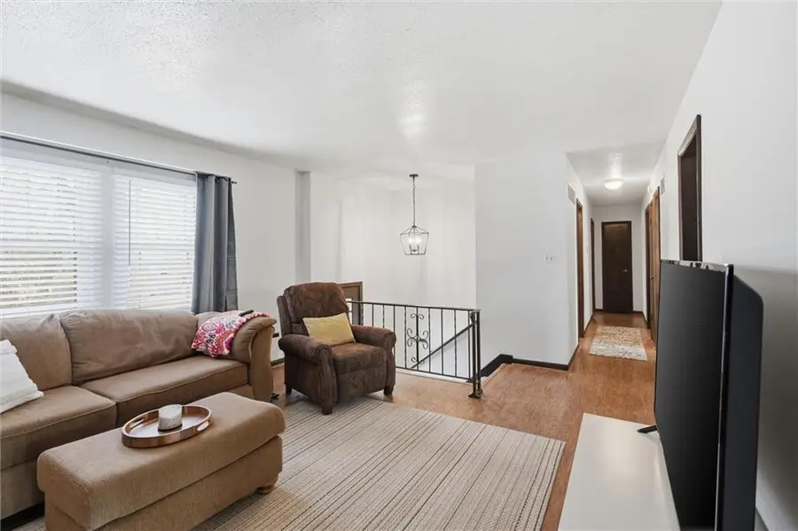 612 S Montclaire Drive, Olathe, KS 66061 - #3