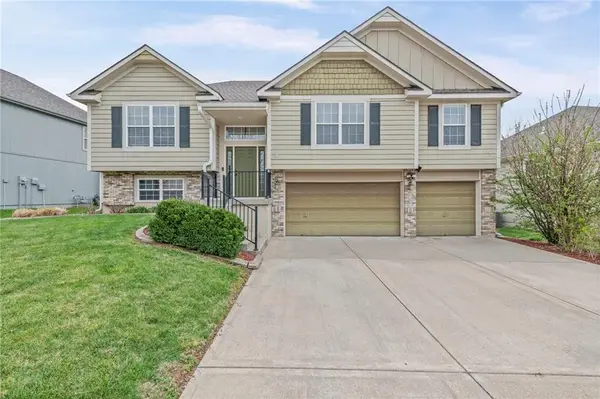 8409 N Elmwood Avenue, Kansas City, MO 64156