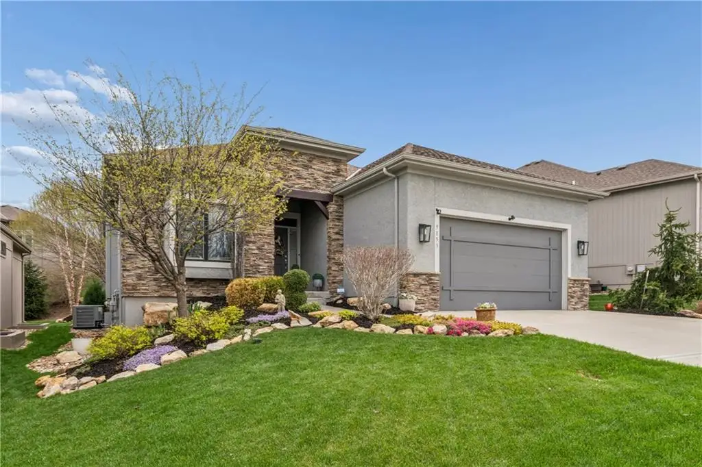 9853 Hollis Lane, Lenexa, KS 66227 - #1