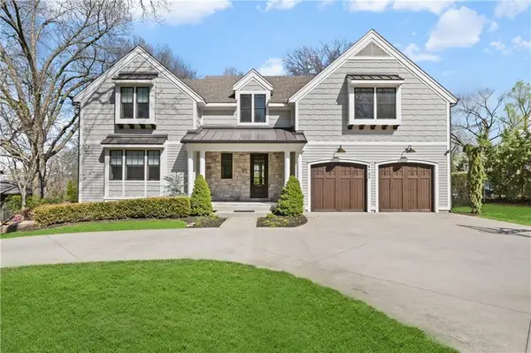 8909 Lee Boulevard, Leawood, KS 66206