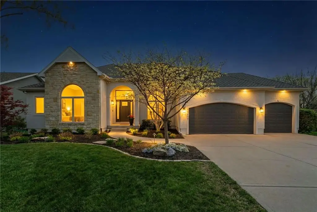 15617 Pawnee Street, Overland Park, KS 66224 - #1