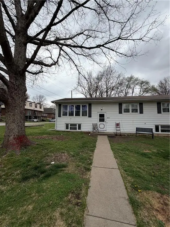 616 Santa Fe Street, Leavenworth, KS 66048 - #2