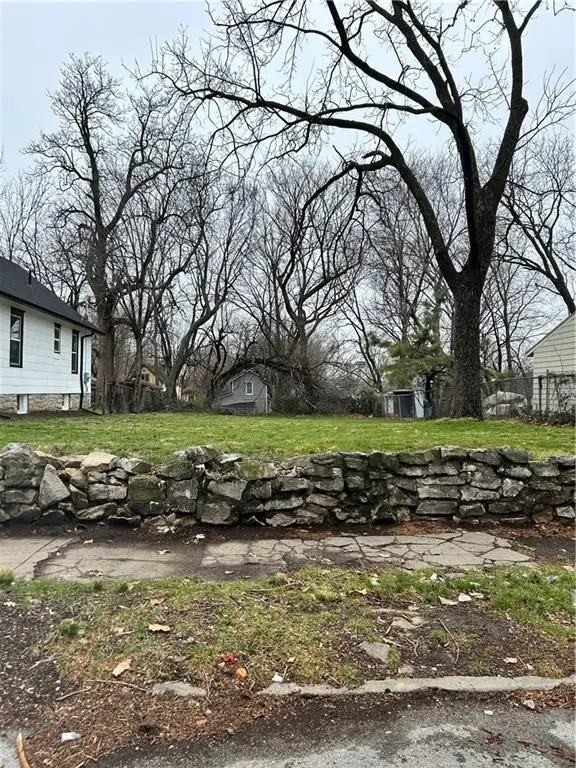 2322 Poplar Avenue, Kansas City, MO 64127 - #3