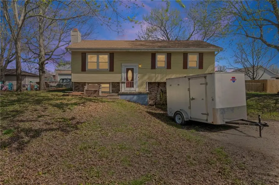 1405 S Vine Street, Holden, MO 64040 - #2