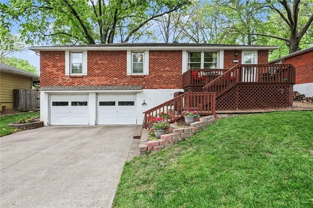 408 NW 88th Terrace, Kansas City, MO 64155 - #1