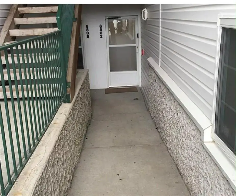 6802 N Olive Street, Gladstone, MO 64118 - #1