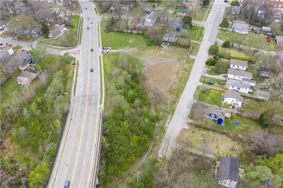 9827 E Independence Avenue, Independence, MO 64053 - #3