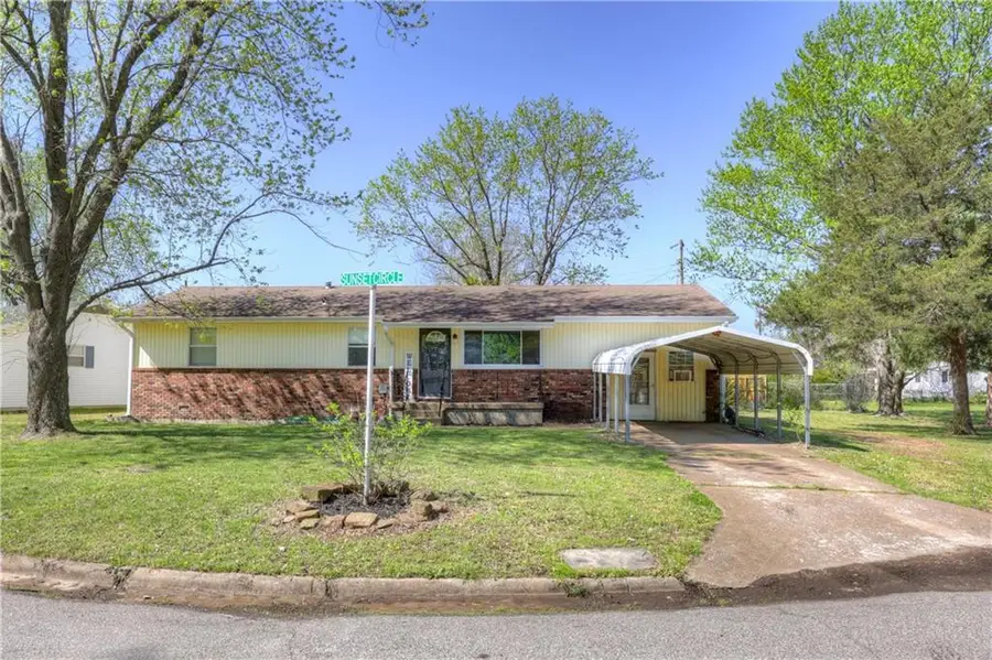 521 Sunset Circle, Columbus, KS 66725 - #2